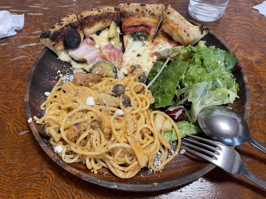 カフェ&ピッツアザオー　ランチプレート