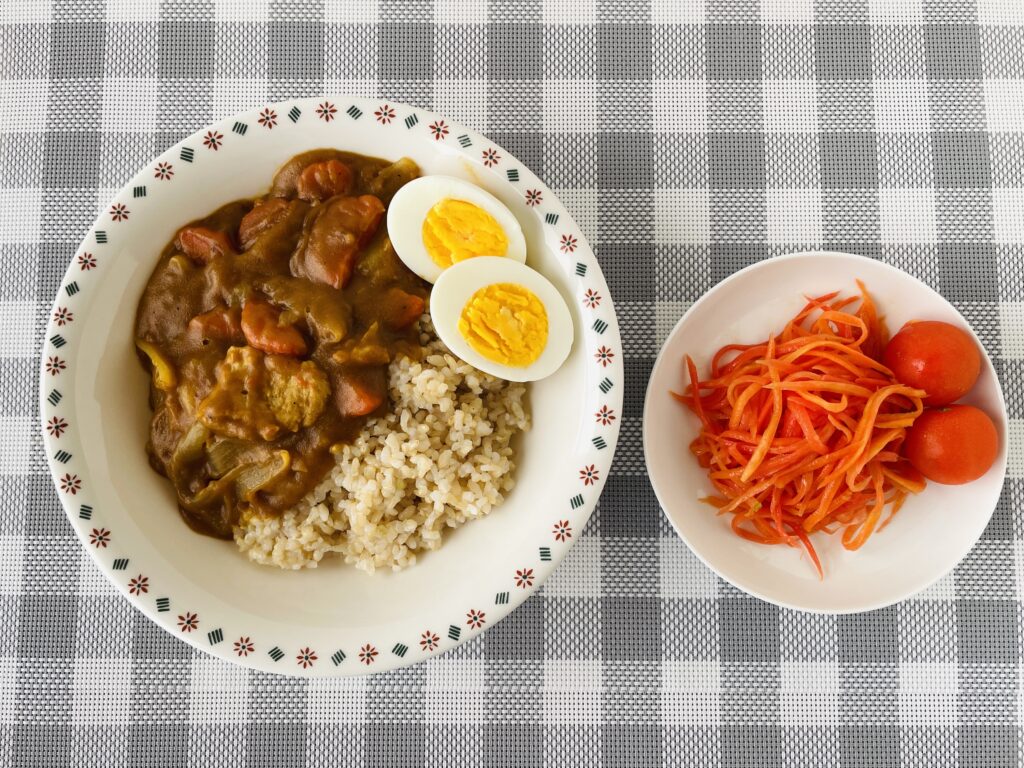 カレーとキャロットラペ