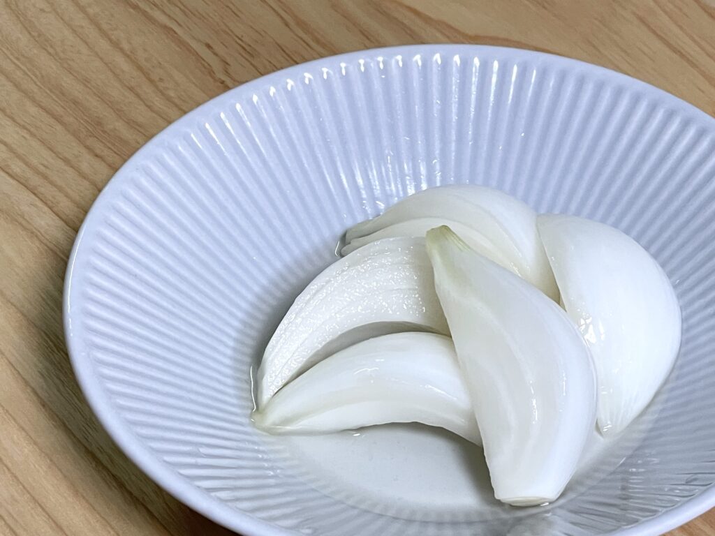 新玉ねぎのピクルスの完成