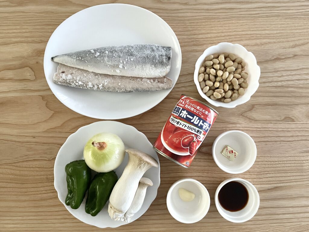 冷凍サバのトマト煮材料